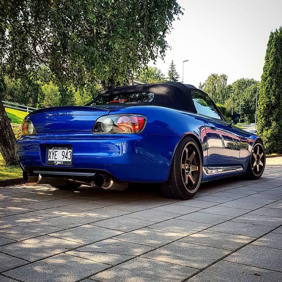 s2000_020.jpg