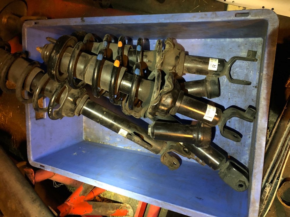 s2000_struts.jpg